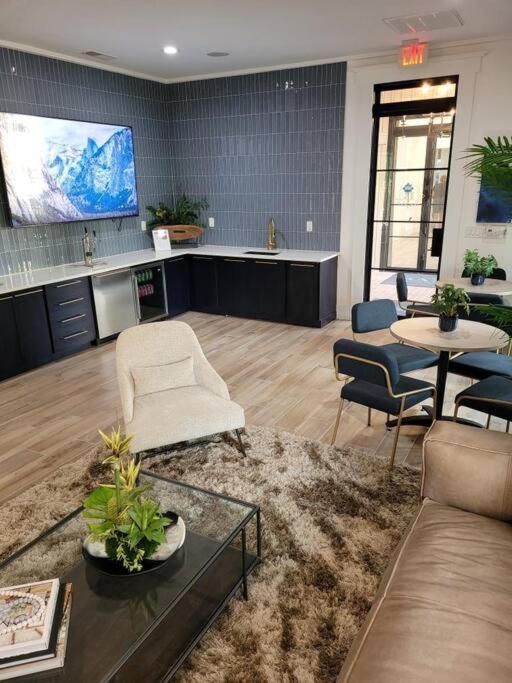 South Charlotte'S Cozy & Modern Lägenhet Exteriör bild