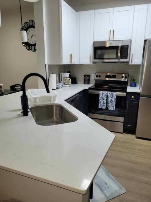South Charlotte'S Cozy & Modern Lägenhet Exteriör bild
